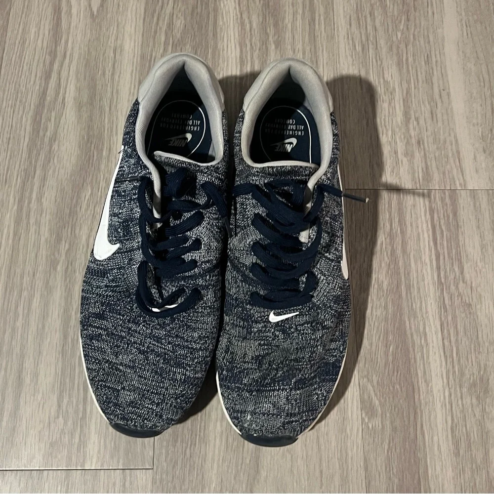 Nike Men's Blue and White Knit Sneakers size 13 - Picture 2 of 7